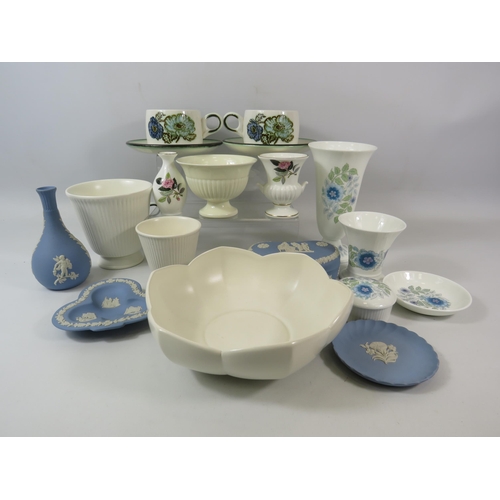 1052 - Large selection of Wedgwood ceramics Jasperware etc.