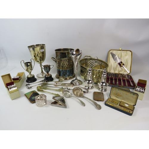 1089 - Silver plated and collectable items including sugar tongs and sifter spoons, cigarette and snuff cas... 