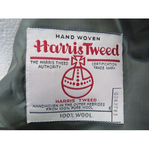 1098 - Harris Tweed mens jacket with matching flat cap size 44R.