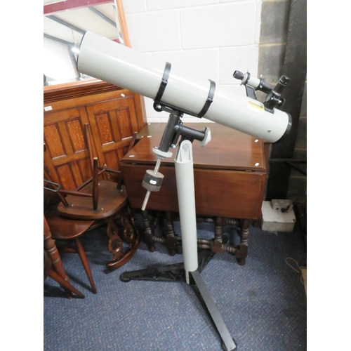 1139 - Large Telescope on Heavy Metal base. Has metal stand, counterweights, sighting scope.  Maker unknown... 