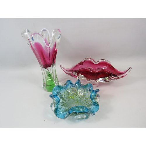 1354 - Murano Barovier and Toso glass bowl plus two pieces of Chribska art glass.