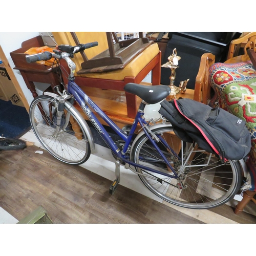 1338 - Ladies Raliegh Pioneer 160 Bicycle. In unused Condition. Kickstand. Rear carrier and bag ,  21 gears... 