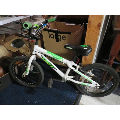 1339 - Small Childs Bike in good order.  Suit 8 to 10 years old. See photos.