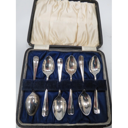 701a - Set of 6 Sheffield sterling silver coffee spoons in original case.