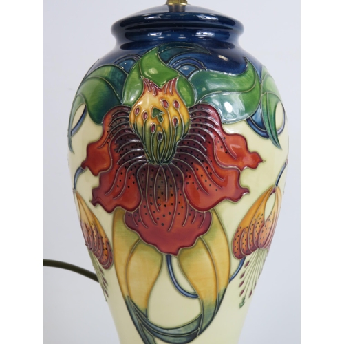 85 - Anna Lily Moorcroft Table lamp with shade, 40cm from base to top of light fitting.