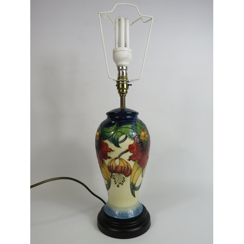 85 - Anna Lily Moorcroft Table lamp with shade, 40cm from base to top of light fitting.