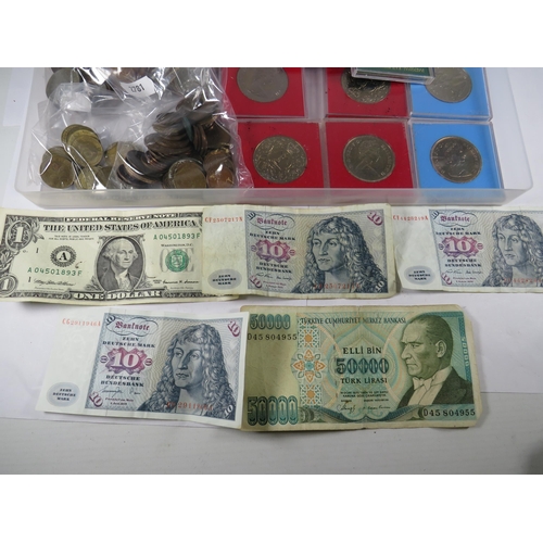 410 - Large amount of UK/Continental Coins, presentation packs, Notes etc in excess of 2.5 kilos.