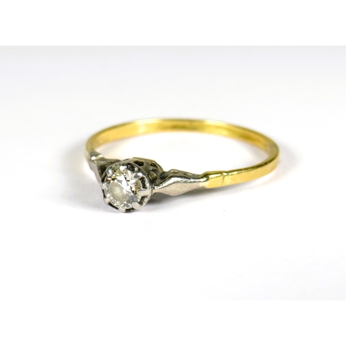 419 - 18ct Yellow Gold Ring set with a Solitaire Diamond on Platinum Mount.  Diamond approx 4.1mm  0.25pts... 