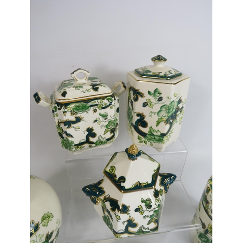 161 - 7 pieces of Masons Ironstone in the Green chartruese pattern.