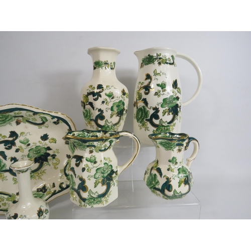 162 - 7 pieces of Masons Ironstone in the Green chartruese pattern.