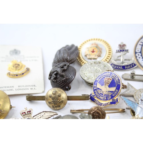 502 - Mixed Job Lot of Military Lapels and Sweetheart Badges inc.Royal Navy, SAS, RAF etc.    2341437