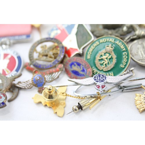 502 - Mixed Job Lot of Military Lapels and Sweetheart Badges inc.Royal Navy, SAS, RAF etc.    2341437