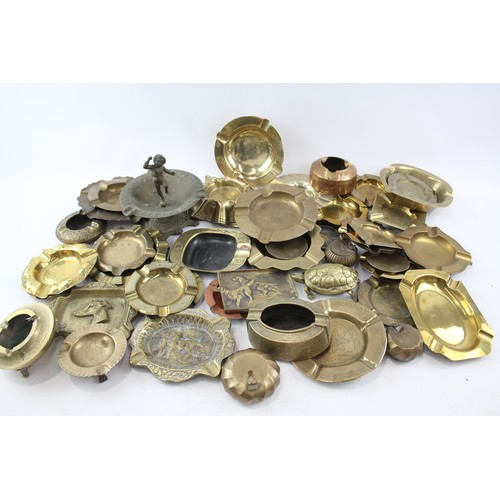 534 - Ashtrays Job Lot Inc. Vintage Brass Decorative Animals Etc      550095