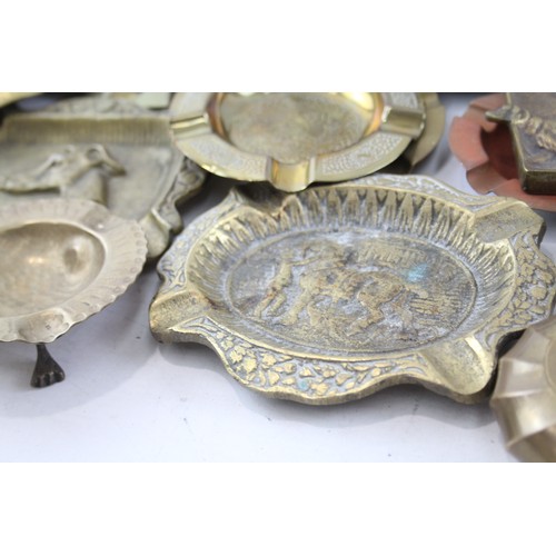 534 - Ashtrays Job Lot Inc. Vintage Brass Decorative Animals Etc      550095