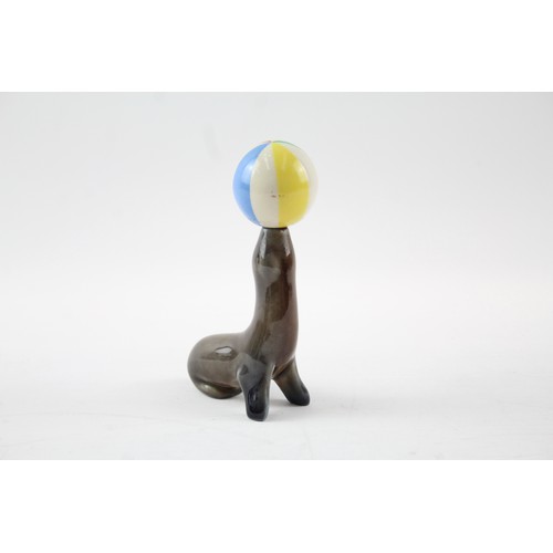 556 - Wade Sealion With Balancing Ball Cork Screw Ceramic Decorative Novelty Vintage      681758