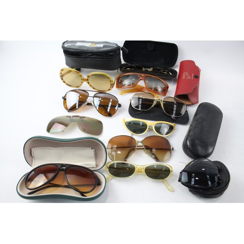 566 - Sunglasses Vintage Glasses Assorted Inc Oversized, Mid Century, Cases, Retro Lot      681646