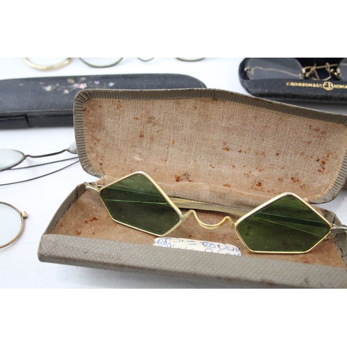 567 - Spectacles Antique Glasses Eyewear Assorted Inc Pince Nez, Plated, Cases Joblot      681642