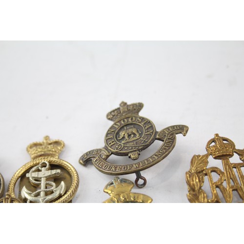 577 - Military Cap Badges x 10 inc. Shrepshire Yeomanry R.F.C Royal Berskhire Etc      2341320