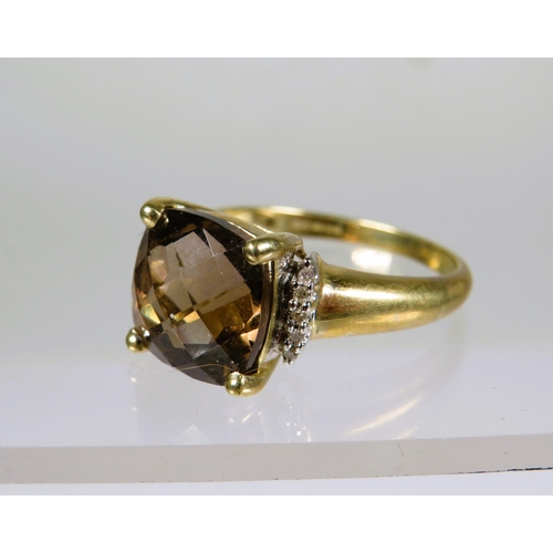 481 - 9ct Yellow Gold Ring set with Smokey Quartz (10 x 10 mm) and Melee Diamonds to the sides.  Finger si... 