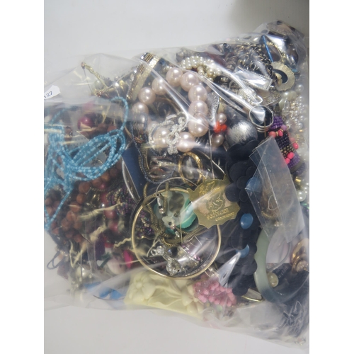 978 - Approx 6 Kilos of assorted costume Jewellery.  See photos.