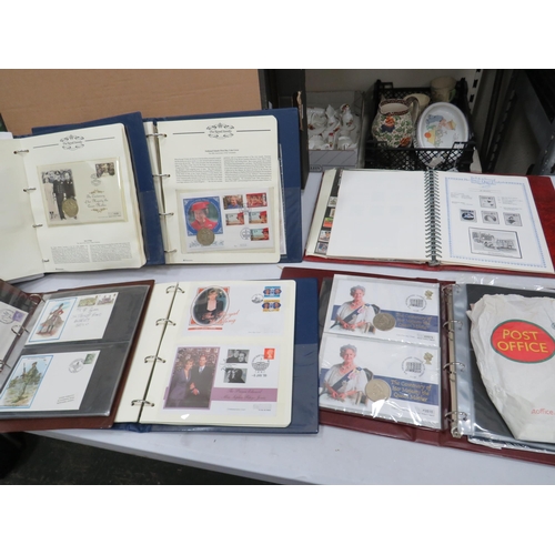 1559 - Six Nicely presented albums of Royal commemorative Mint stamps, first day covers, Coin first day cov... 