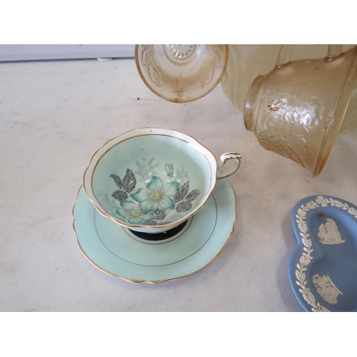 119 - Glass puchbowl set, 2 Paragon cups and saucers and 2 pieces of Wedgwood jasperware.