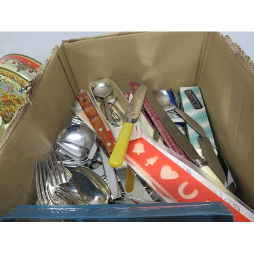 59 - Mixed lot of Royalty commemorative items and a large selection of various cutlery etc.