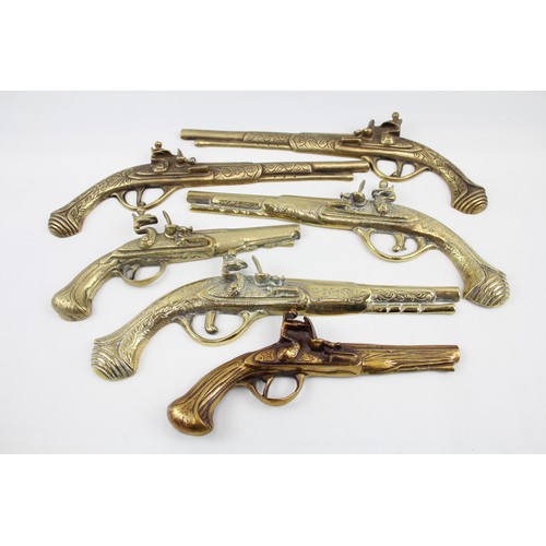 206 - Wall Hanging Brass Pistols of Various Styles / Sizes Vintage x 6 2431g     561514