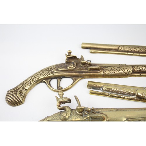 206 - Wall Hanging Brass Pistols of Various Styles / Sizes Vintage x 6 2431g     561514