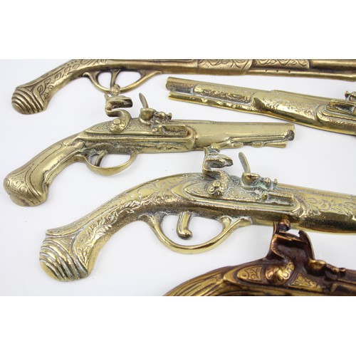 206 - Wall Hanging Brass Pistols of Various Styles / Sizes Vintage x 6 2431g     561514