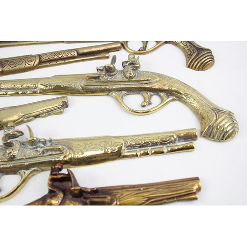 206 - Wall Hanging Brass Pistols of Various Styles / Sizes Vintage x 6 2431g     561514