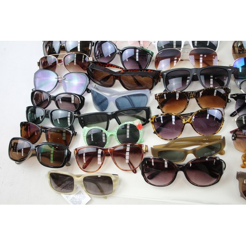 212 - Sunglasses Glasses Vintage Assorted Cases, Shaded, Unisex, Mens, Womens Job Lot     681618