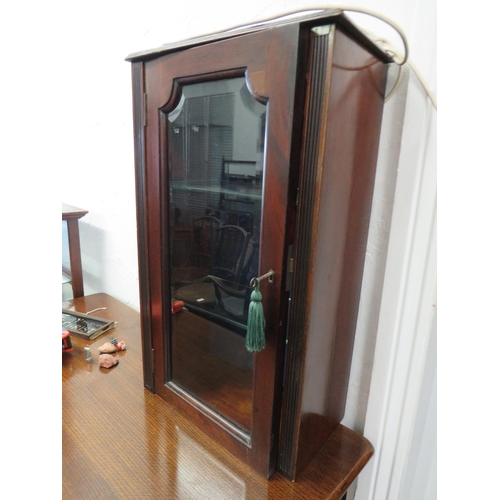 314 - Vintage Counter top display cabinet with glazed door and fixed glazed shelves. Locks with Key.  Modi... 