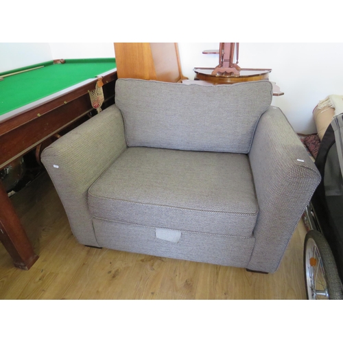 335 - Single pull out bed/chair in . See photos.  S2