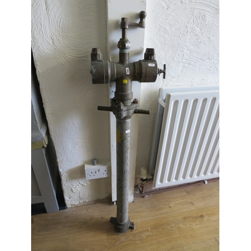 340 - Vintage Stand Pipe.  Ex Scunthorpe Fire Service, overall height 43 inches. See photos.