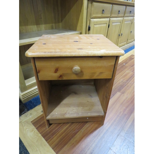 164 - Small pine bedside table 21.5