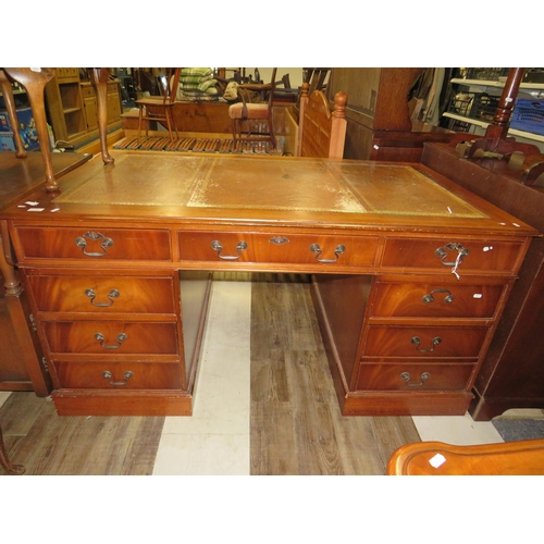 193 - Vintage leather topped desk with 4 drawers to each side and one central.59