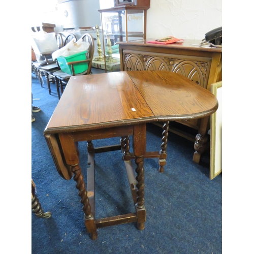 446 - Vintage oak barley twist drop leaf table, 1 leg missing see photos.