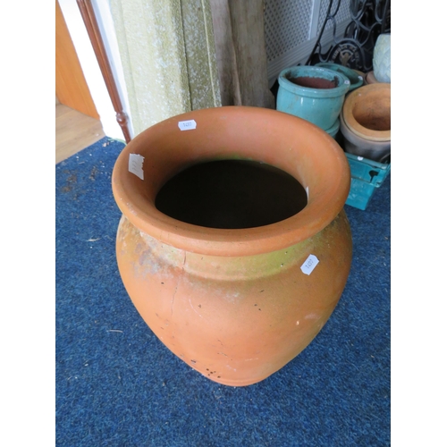 447 - Large terracotta vase/ planter 19