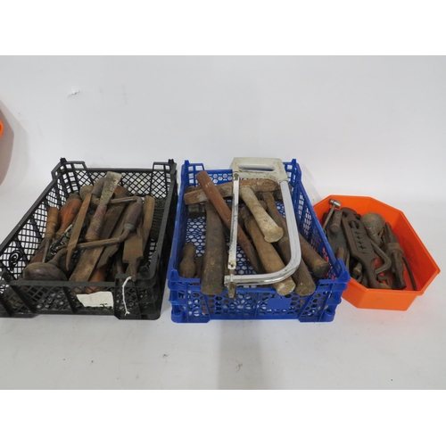 503 - Large selection of vintage wooden handled tools, screwdrivers, hammers etc.