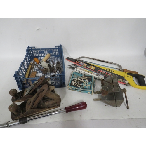 511 - Various vintage tools, saws, planes etc.