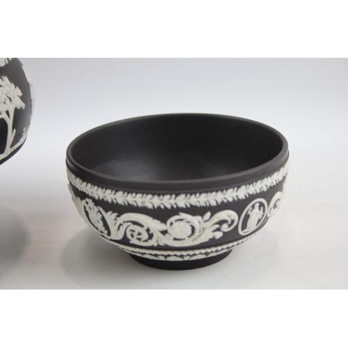 9 - Black Wedgwood Jasper Ware Pedestal & Bowl x 2      681358