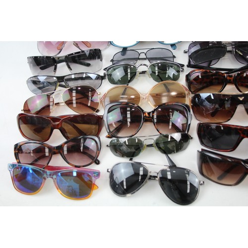 12 - Sports Sunglasses Glasses Eyewear Assorted Inc Cased, Polarized Job Lot      561688