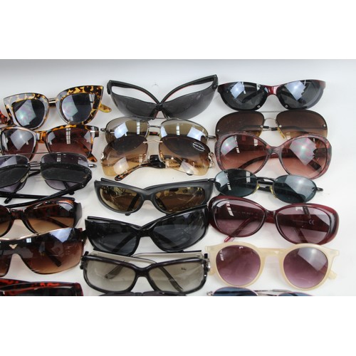 12 - Sports Sunglasses Glasses Eyewear Assorted Inc Cased, Polarized Job Lot      561688