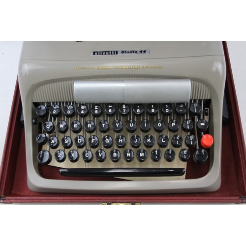 22 - Olivetti Studio 44 Typewriter in Original Carry Case     822662