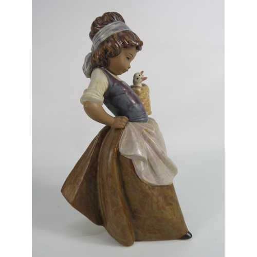 17 - Lladro Gres figurine 