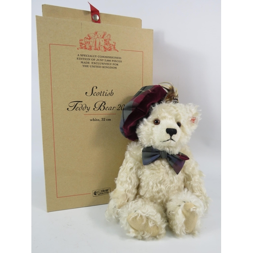 80 - Limited edition Steiff Scottish Teddy bear 2001 White 32cm, 1273 of 3000. With box.