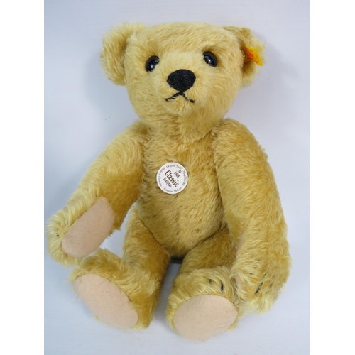 96 - Steiff 1909 Classic teddy bear, approx 12.5