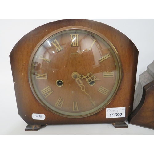 75 - Two Mid 20th Century Traditional Smiths Mantle Clocks. Both in running order but no key. Tallest 8 i... 