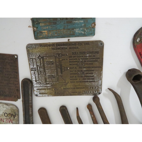 85 - Mixed lot comprising tools, engineers plates, Brassware. See photos.